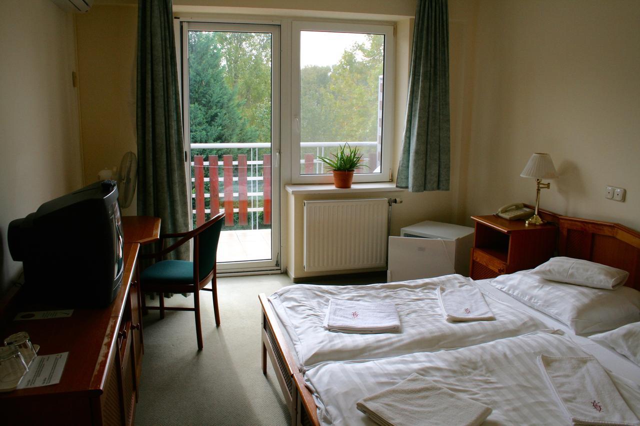 Well Hotel Harkány Εξωτερικό φωτογραφία